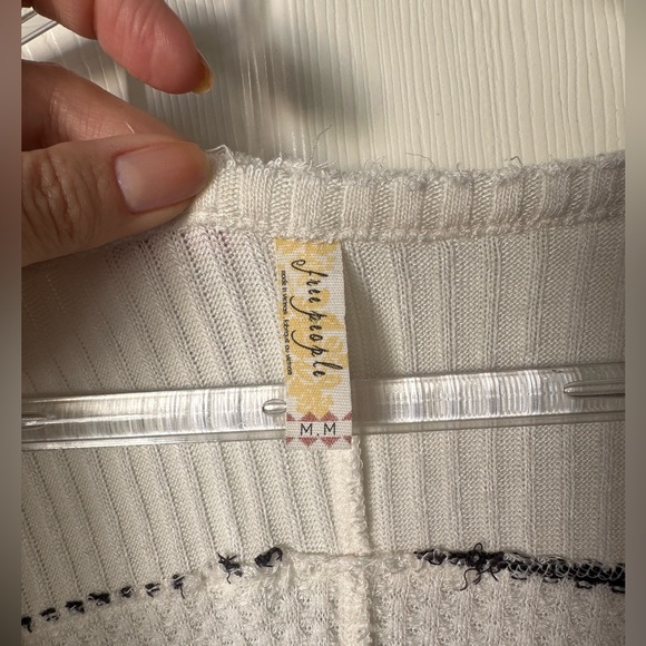 Free People Oversized Striped Sweater Women’s Medium Off White and Navy Blue - Picture 9 of 16